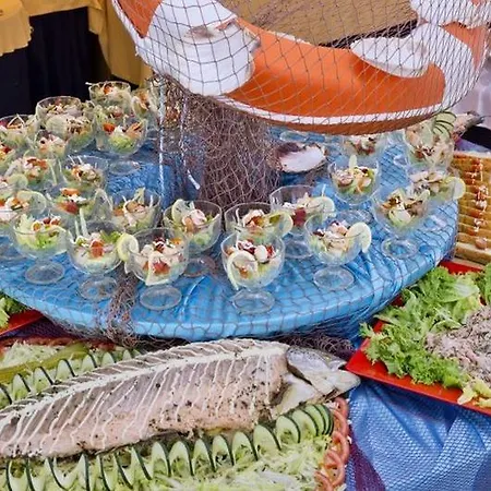 فندق إتش توب كارتاجو نوفا 3*