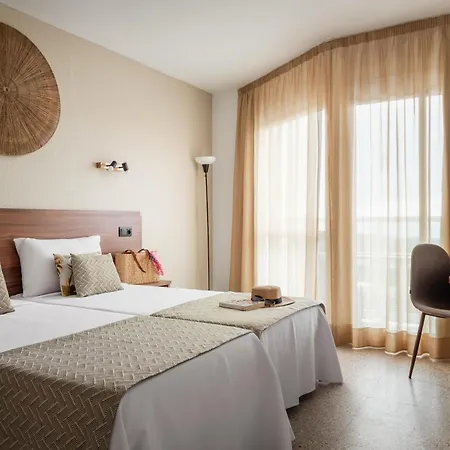 ホテル Alegria Cartago Nova